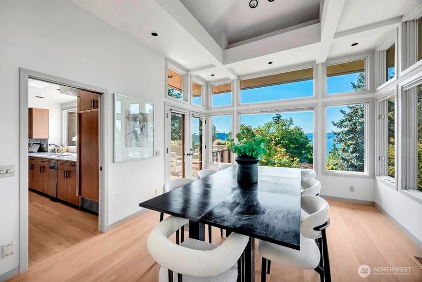 Property photo for 4715 81st Avenue SE, Mercer Island photo 9