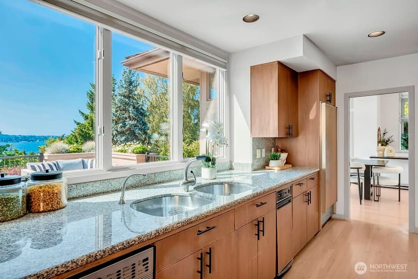 Property photo for 4715 81st Avenue SE, Mercer Island photo 11