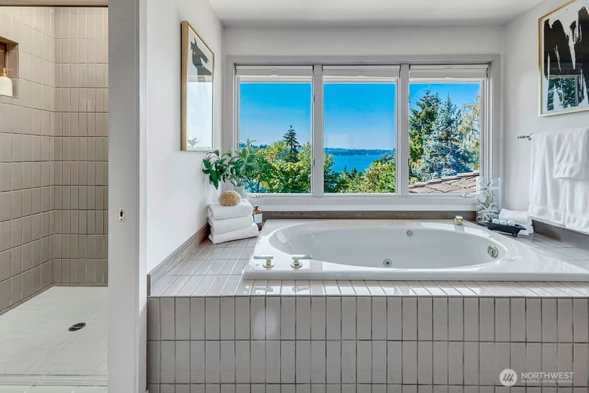 Property photo for 4715 81st Avenue SE, Mercer Island photo 25