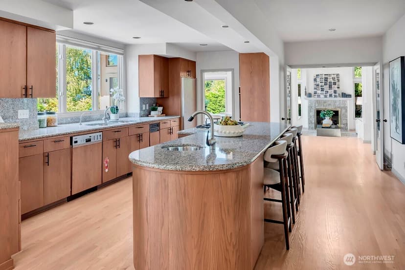 Property photo for 4715 81st Avenue SE, Mercer Island photo 13