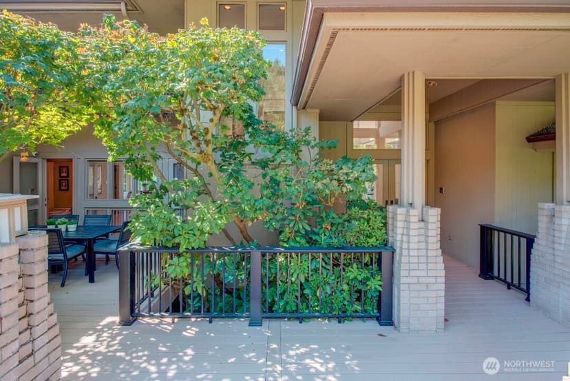 Property photo for 4715 81st Avenue SE, Mercer Island photo 4
