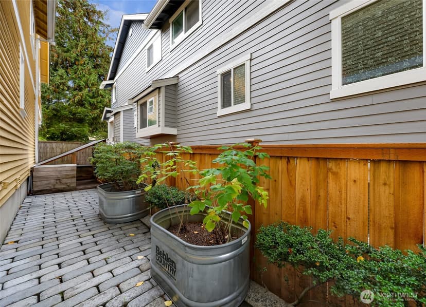 Property photo for 7019 Ravenna Avenue NE, Seattle photo 28