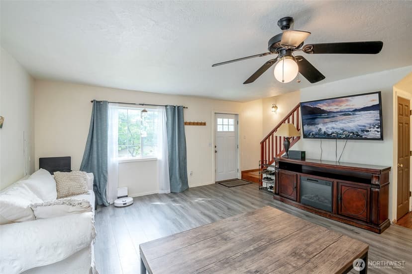 Property photo for 817 Kendall Street, Port Orchard photo 13
