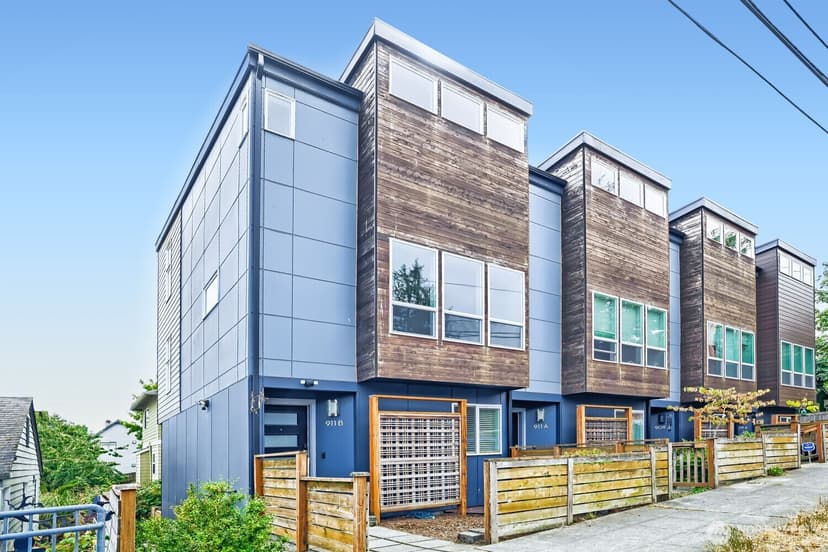 Property photo for 911 N 104th Street #B, Seattle photo 2
