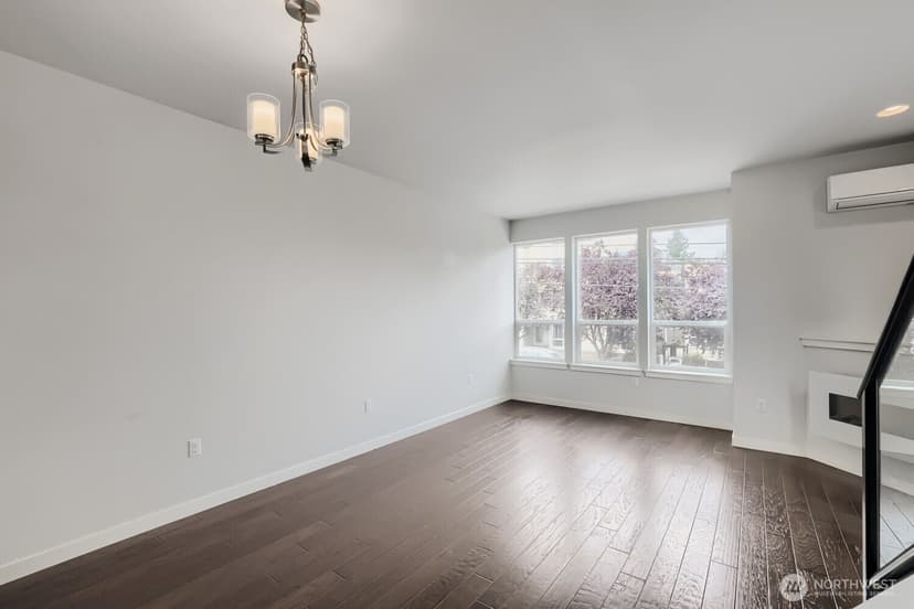 Property photo for 911 N 104th Street #B, Seattle photo 6