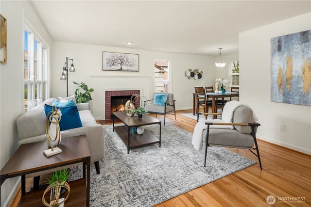 Property photo for 5616 Fauntleroy Way SW, Seattle photo 4