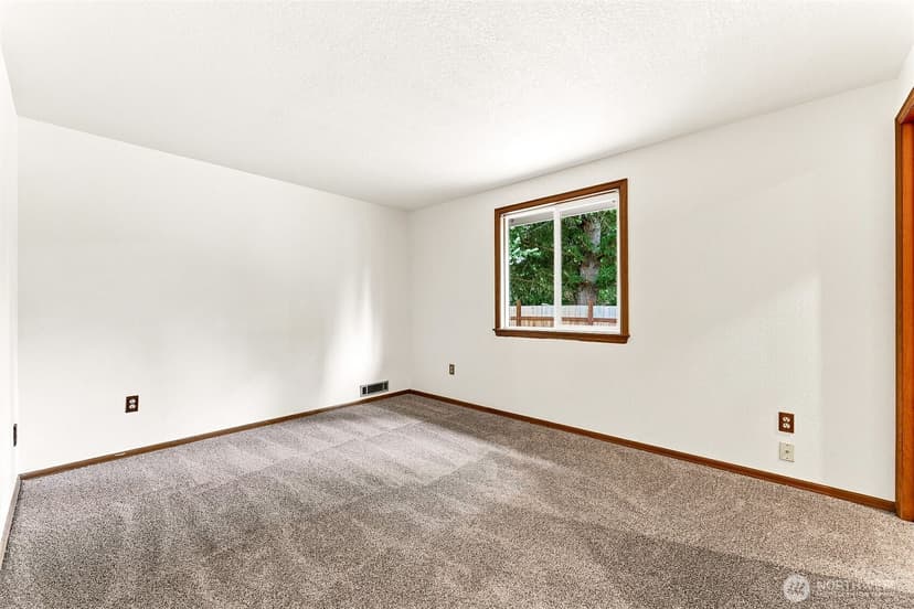 Property photo for 9122 159th Street E, Puyallup photo 17