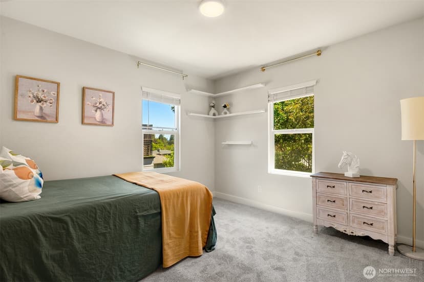 Property photo for 11558 Fremont Avenue, Seattle photo 14