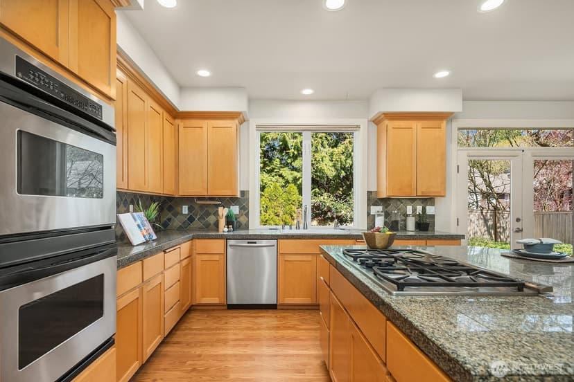 Property photo for 20522 NE 23rd Court, Sammamish photo 9