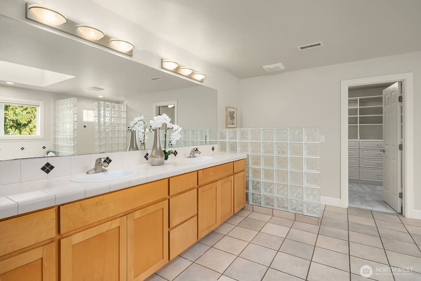 Property photo for 20522 NE 23rd Court, Sammamish photo 24