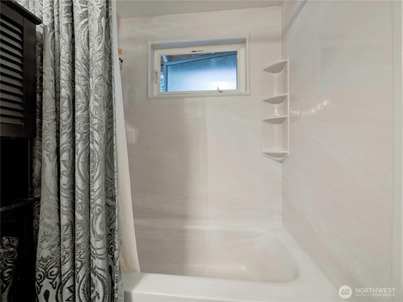 Property photo for 30443 3rd Avenue S, Federal Way photo 15
