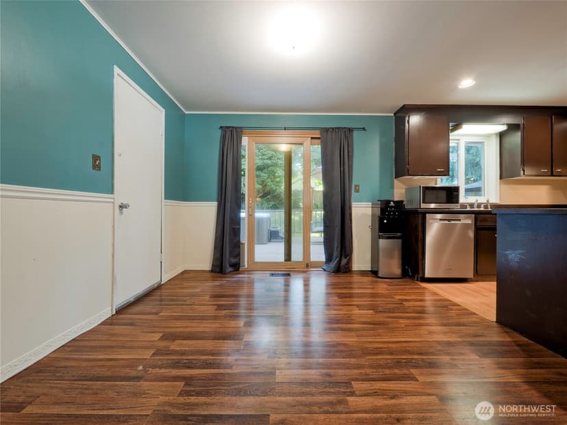 Property photo for 30443 3rd Avenue S, Federal Way photo 7