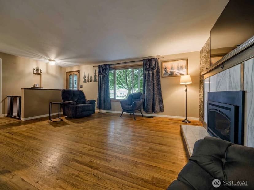 Property photo for 30443 3rd Avenue S, Federal Way photo 6