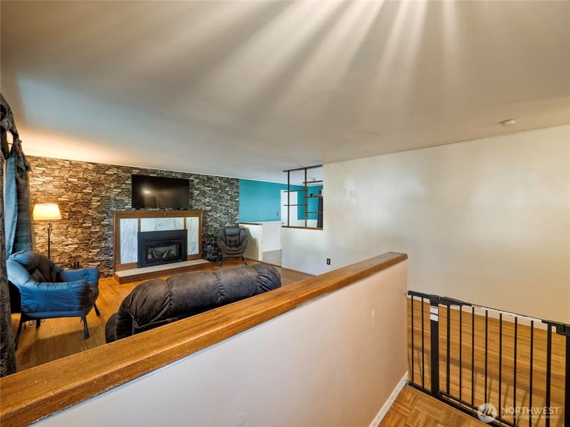 Property photo for 30443 3rd Avenue S, Federal Way photo 5