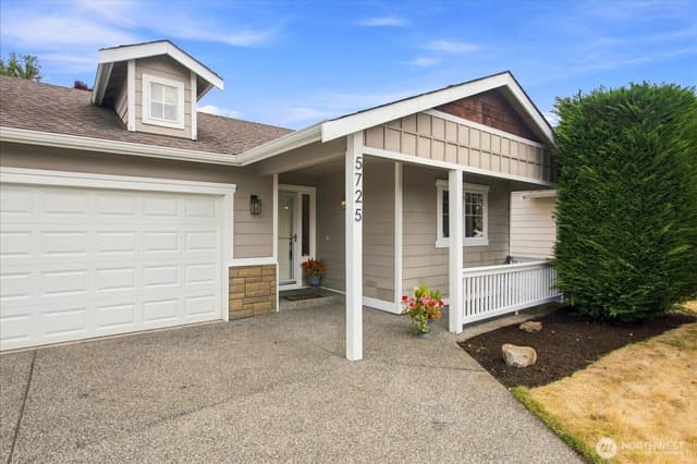 Property photo for 5725 121st Place NE, Marysville photo 2