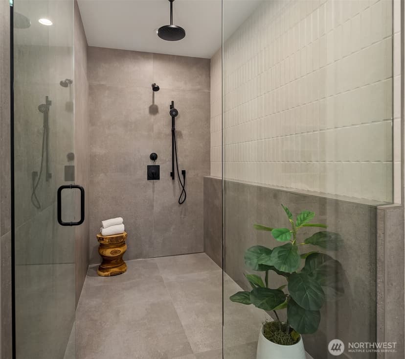 Property photo for 16039 NE 3rd Street, Bellevue photo 23
