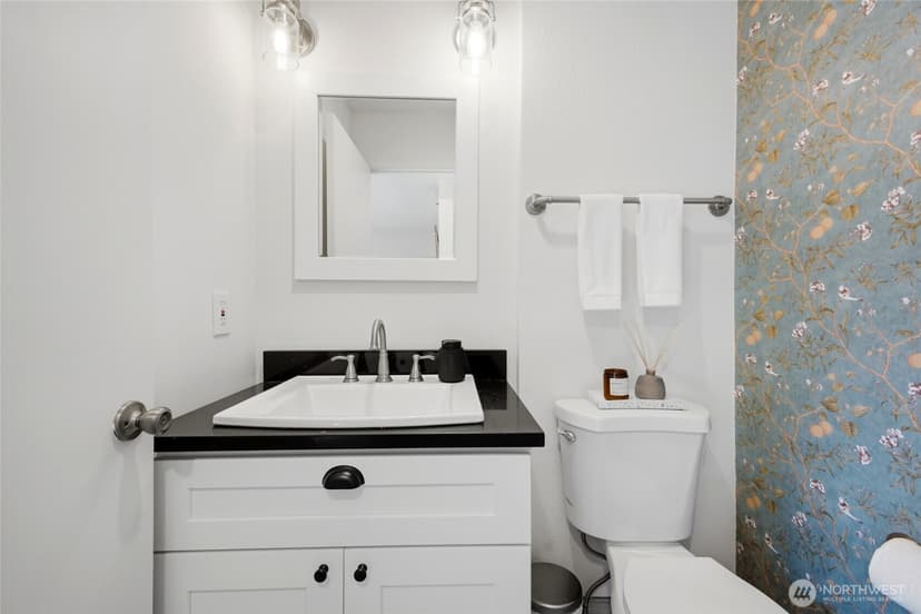 Property photo for 3423 W Government Way #4, Seattle photo 12