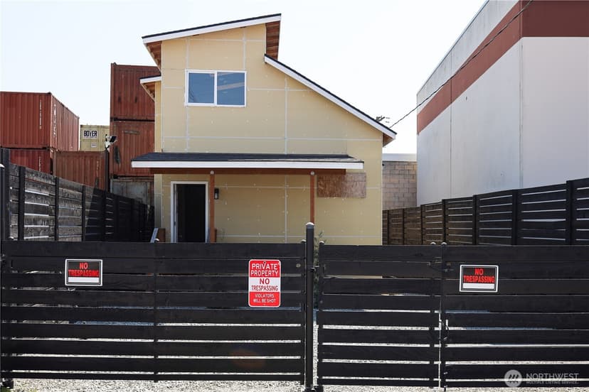 Property photo for 719 S Riverside Drive, Seattle photo 11