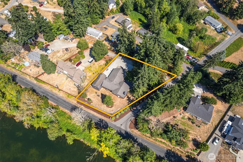 Property photo for 19519 6th Street Ct E, Lake Tapps photo 14