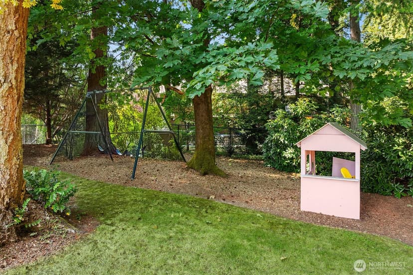 Property photo for 21728 NE 81st Street, Redmond photo 39