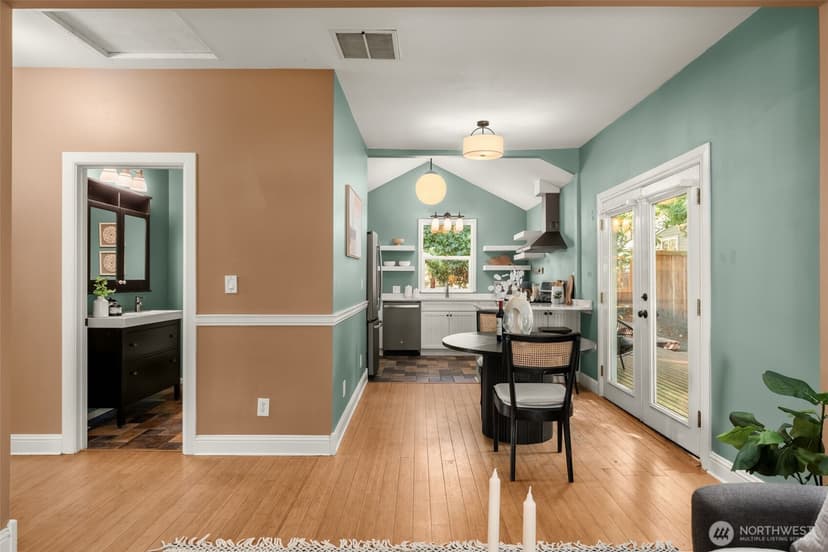 Property photo for 6516 41st Avenue SW, Seattle photo 9