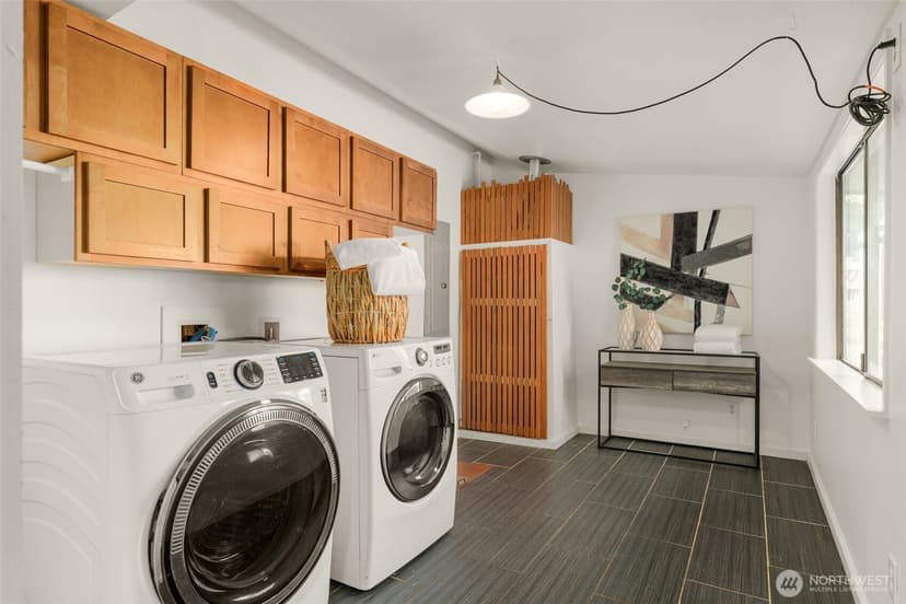 Property photo for 6516 41st Avenue SW, Seattle photo 16