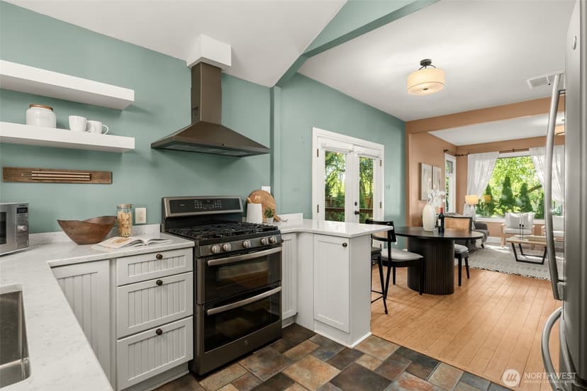 Property photo for 6516 41st Avenue SW, Seattle photo 11