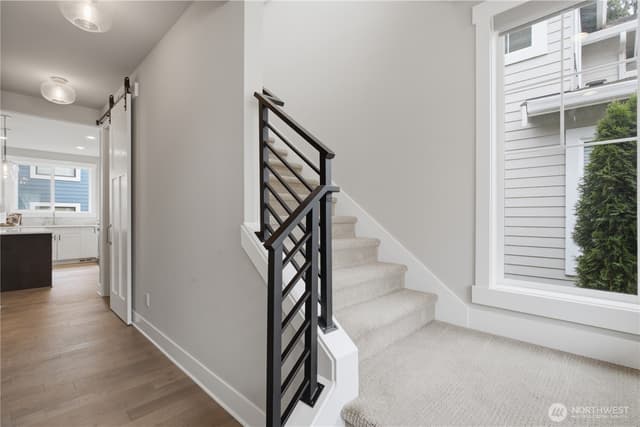Property photo for 12229 NE 100th Street, Kirkland photo 2