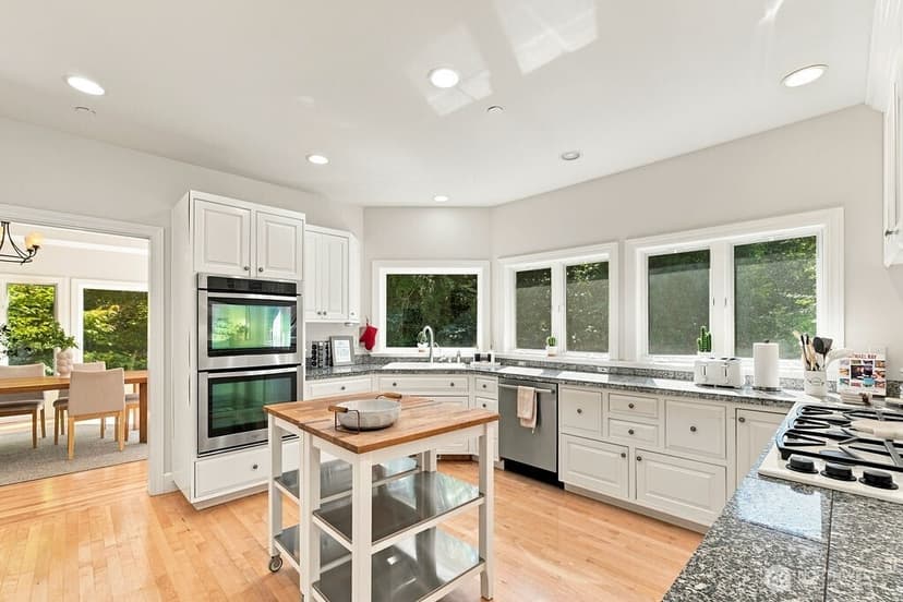 Property photo for 26020 SE Old Black Nugget Road, Issaquah photo 11