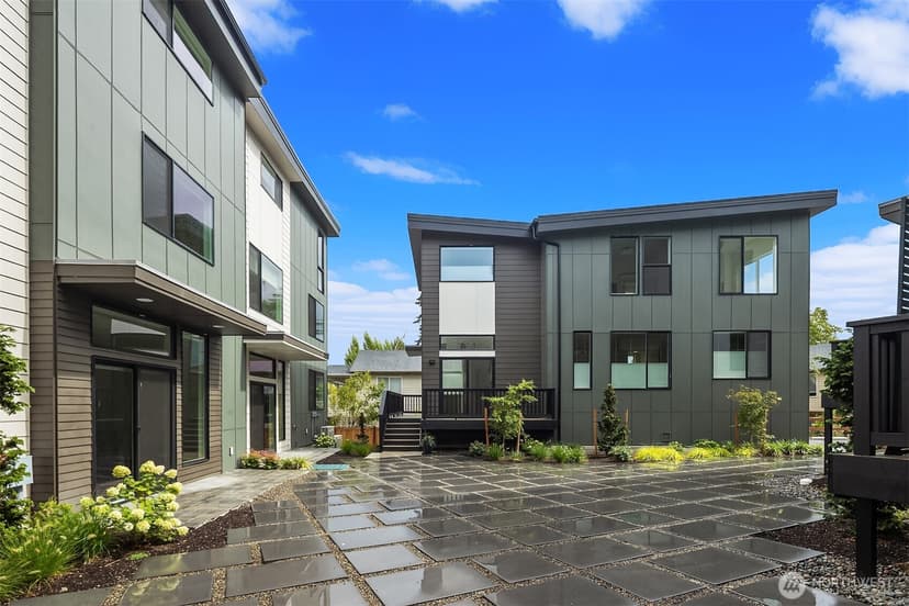 Property photo for 4106 30th Avenue S, Seattle photo 25