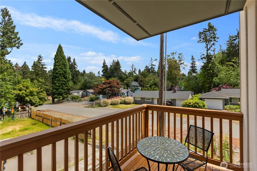 Property photo for 18309 11TH Avenue NE #B, Shoreline photo 19