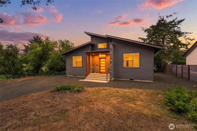 Property photo for 435 Orion Avenue SW, Ocean Shores photo 2