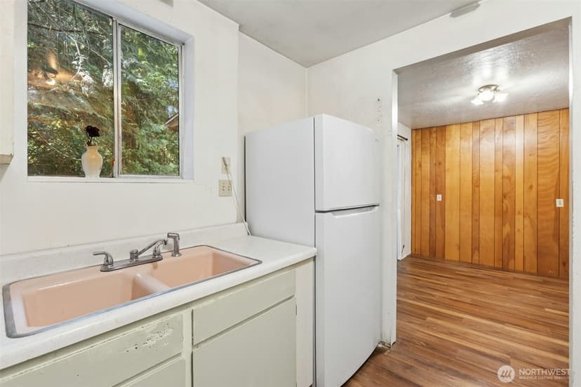Property photo for 15825 76th Place NE, Kenmore photo 9