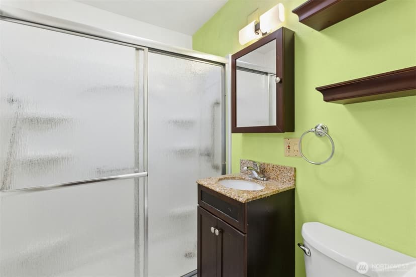 Property photo for 15825 76th Place NE, Kenmore photo 11