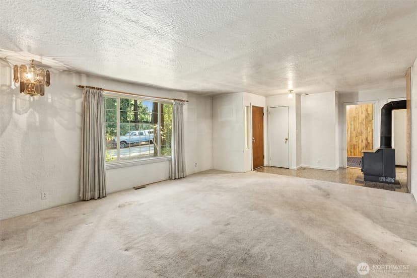 Property photo for 15825 76th Place NE, Kenmore photo 6