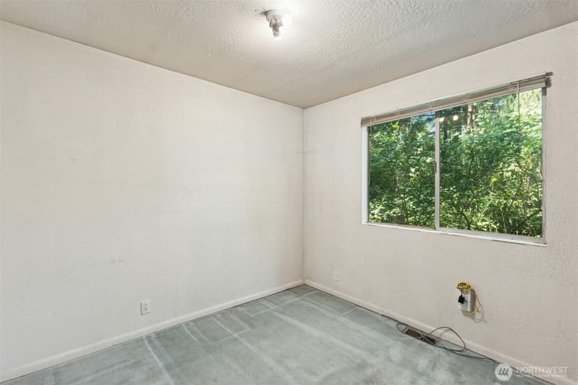 Property photo for 15825 76th Place NE, Kenmore photo 13