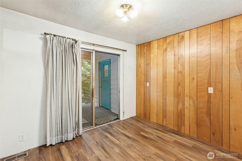 Property photo for 15825 76th Place NE, Kenmore photo 10