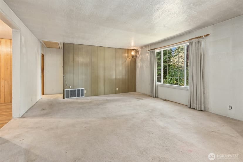 Property photo for 15825 76th Place NE, Kenmore photo 5