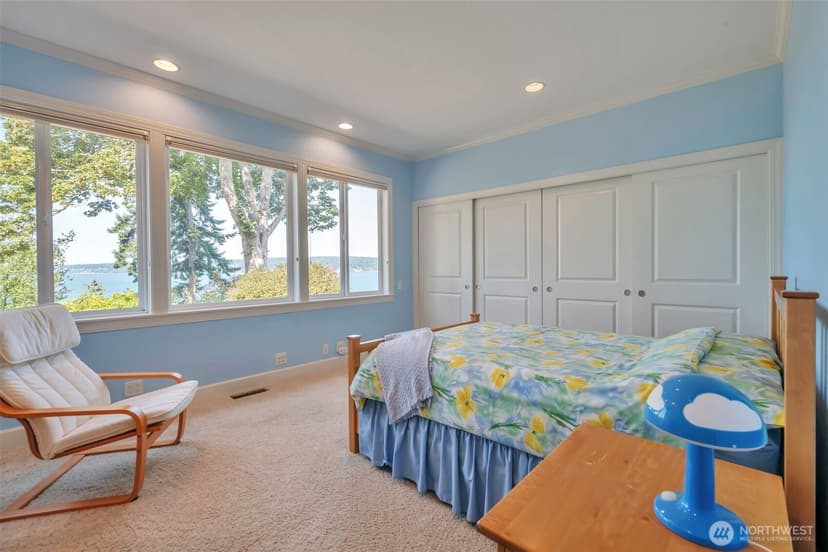 Property photo for 302 Noblecliff Place, Langley photo 12