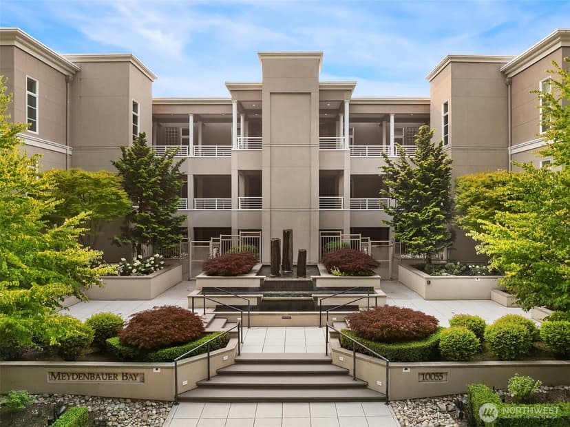 Property photo for 10055 Meydenbauer Way SE #4, Bellevue