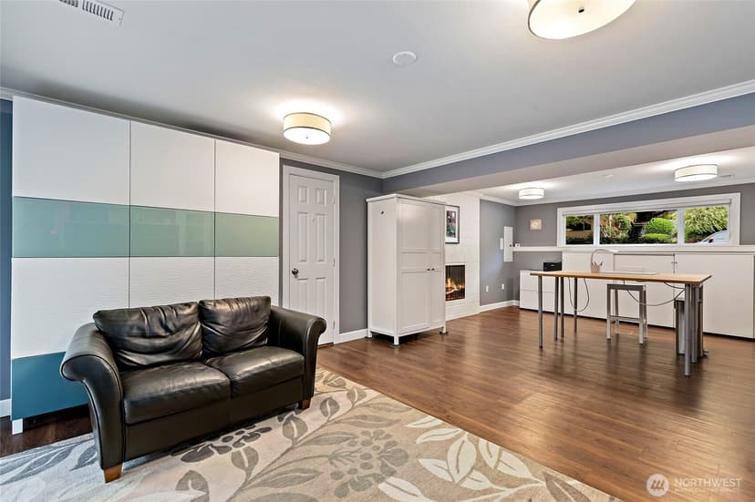 Property photo for 14859 NE 13th Street, Bellevue photo 22