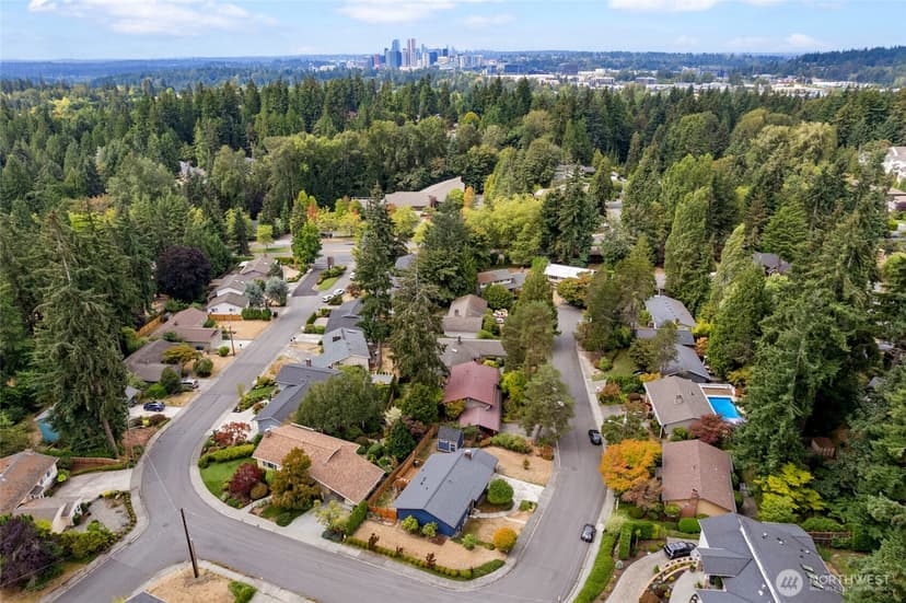 Property photo for 14859 NE 13th Street, Bellevue photo 37