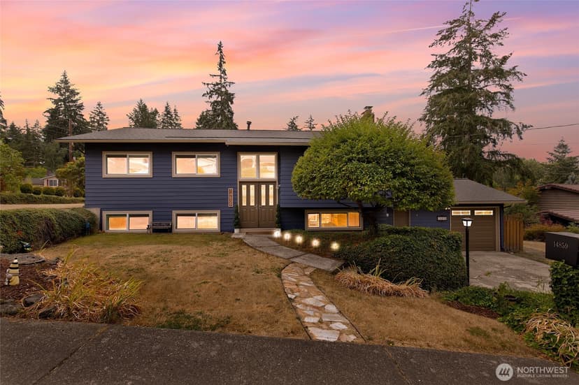 Property photo for 14859 NE 13th Street, Bellevue photo 3