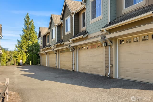 Property photo for 13914 North Pointe Circle #C, Mill Creek photo 2