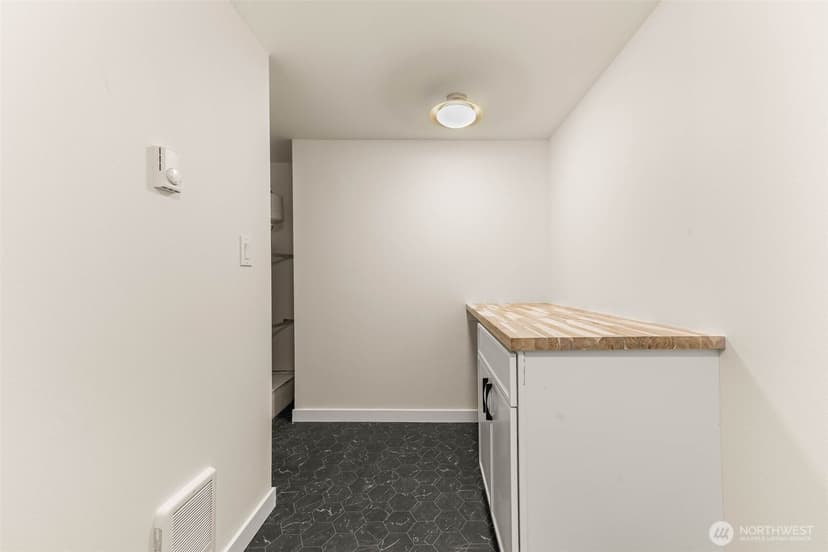 Property photo for 13302 Bitter Place N, Seattle photo 28