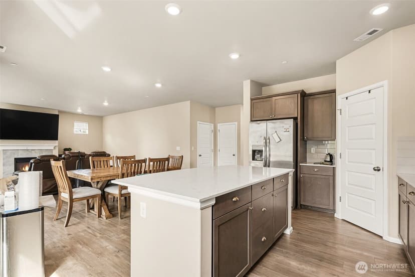 Property photo for 7913 39th Place NE, Marysville photo 8
