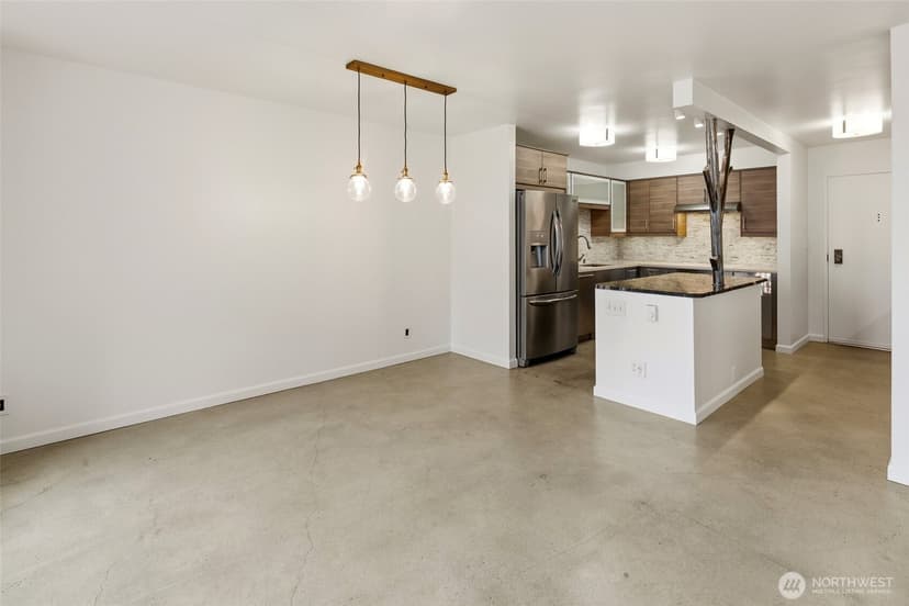 Property photo for 2100 3rd Avenue #602, Seattle photo 9