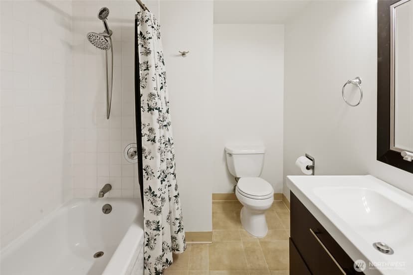 Property photo for 2100 3rd Avenue #602, Seattle photo 20