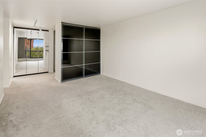 Property photo for 2100 3rd Avenue #602, Seattle photo 18