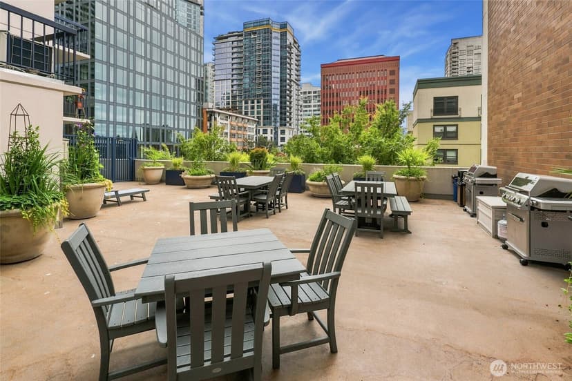 Property photo for 2100 3rd Avenue #602, Seattle photo 32